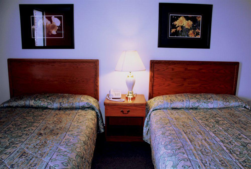 Lake City Motel Дартмут Экстерьер фото