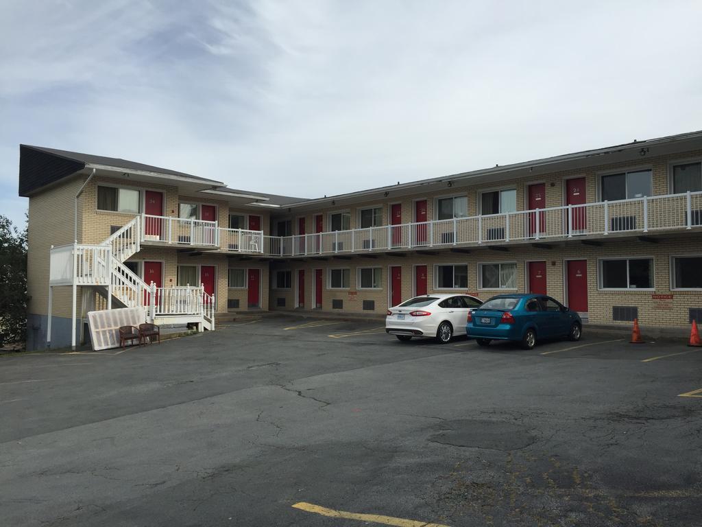 Lake City Motel Дартмут Экстерьер фото