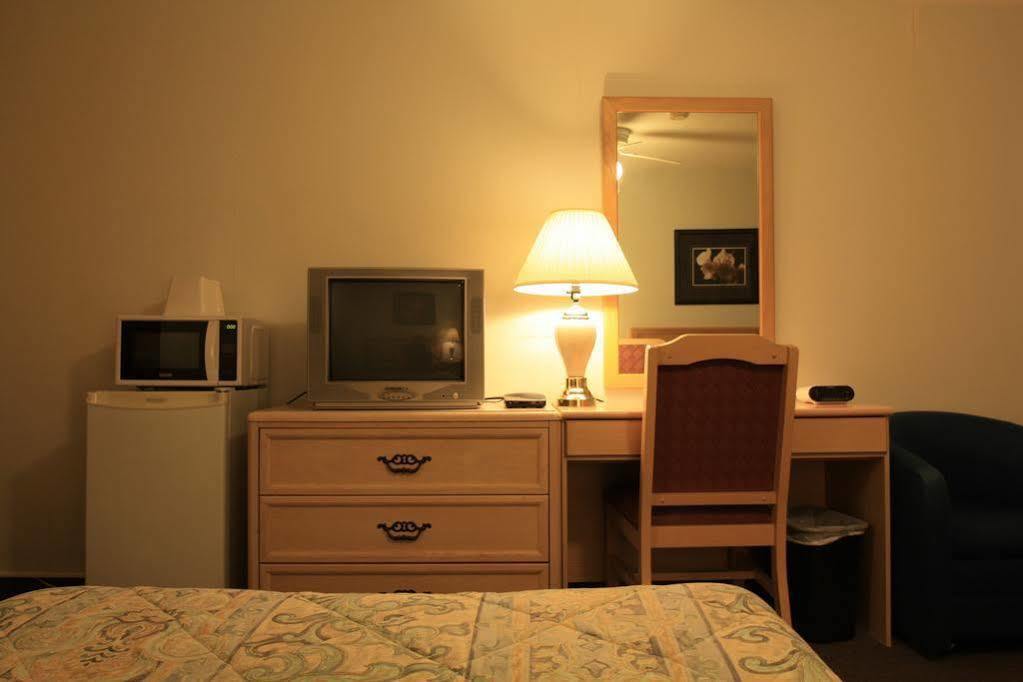 Lake City Motel Дартмут Экстерьер фото