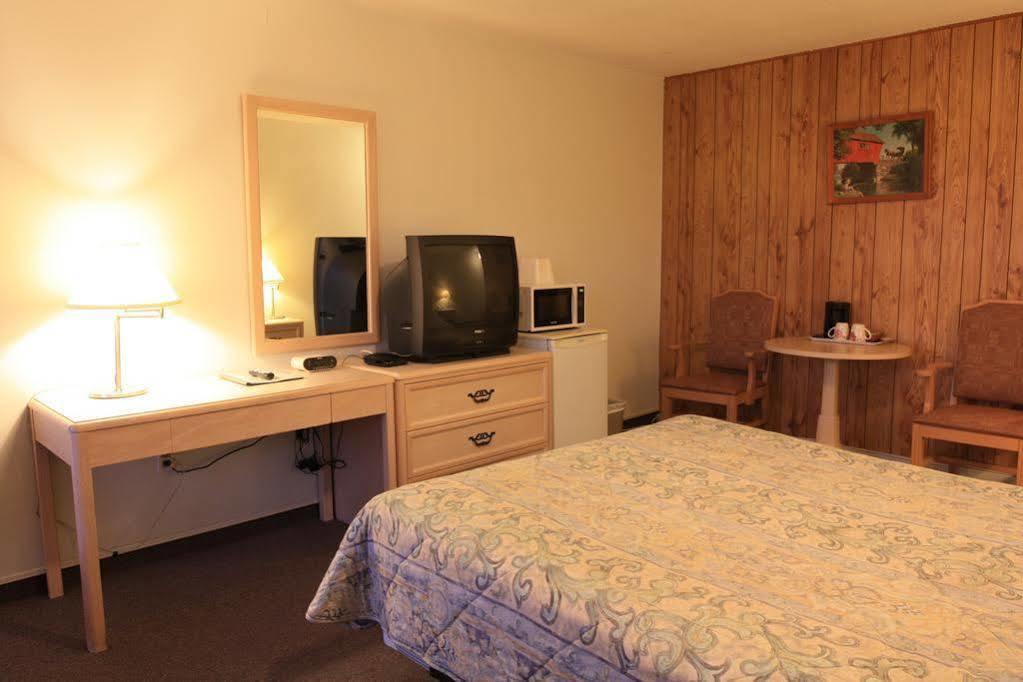 Lake City Motel Дартмут Экстерьер фото